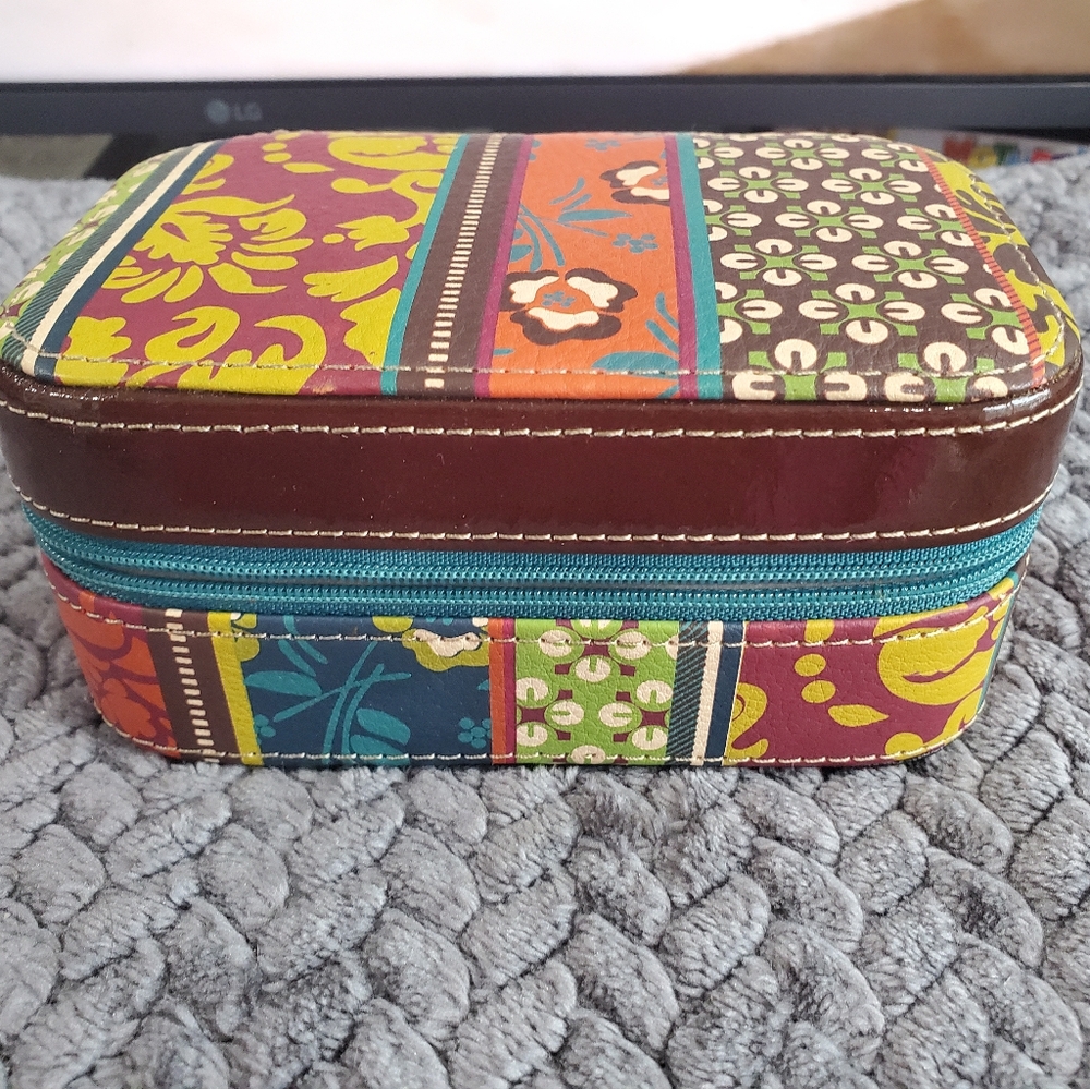 IUC Travel Jewelry Box - Picture 1 of 6